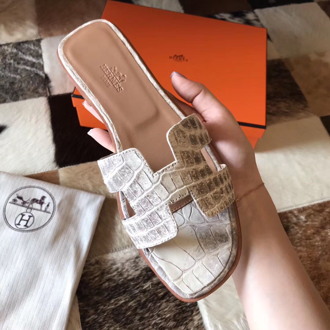 Hermes Oran Sandals In Himalaya Matt Niloticus Crocodile - Image 7