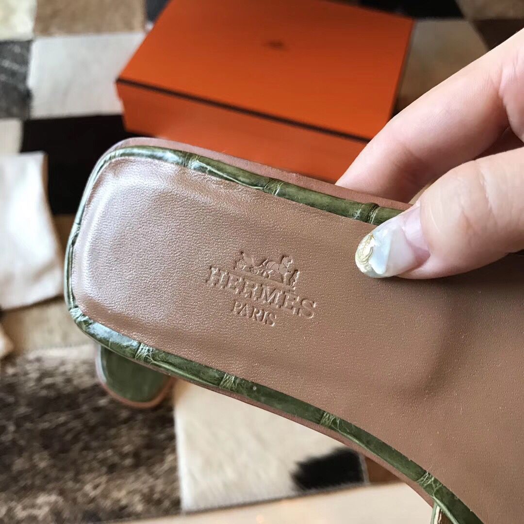 Hermes Oran Sandals In Olive Shiny Niloticus Crocodile - Image 6