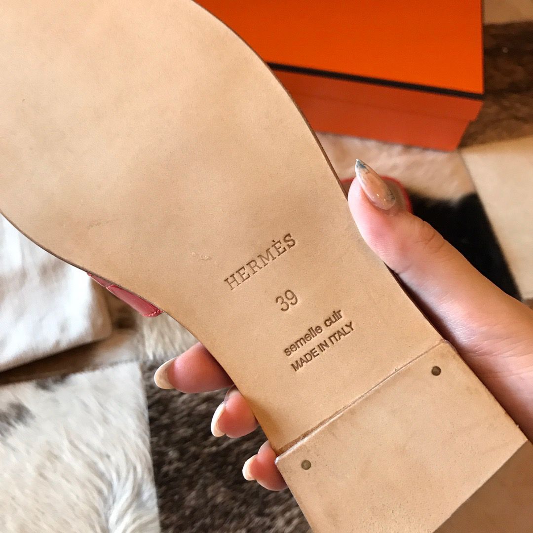 Hermes Oran Slide Sandals In Orange Shiny Niloticus Crocodile Skin - Image 7