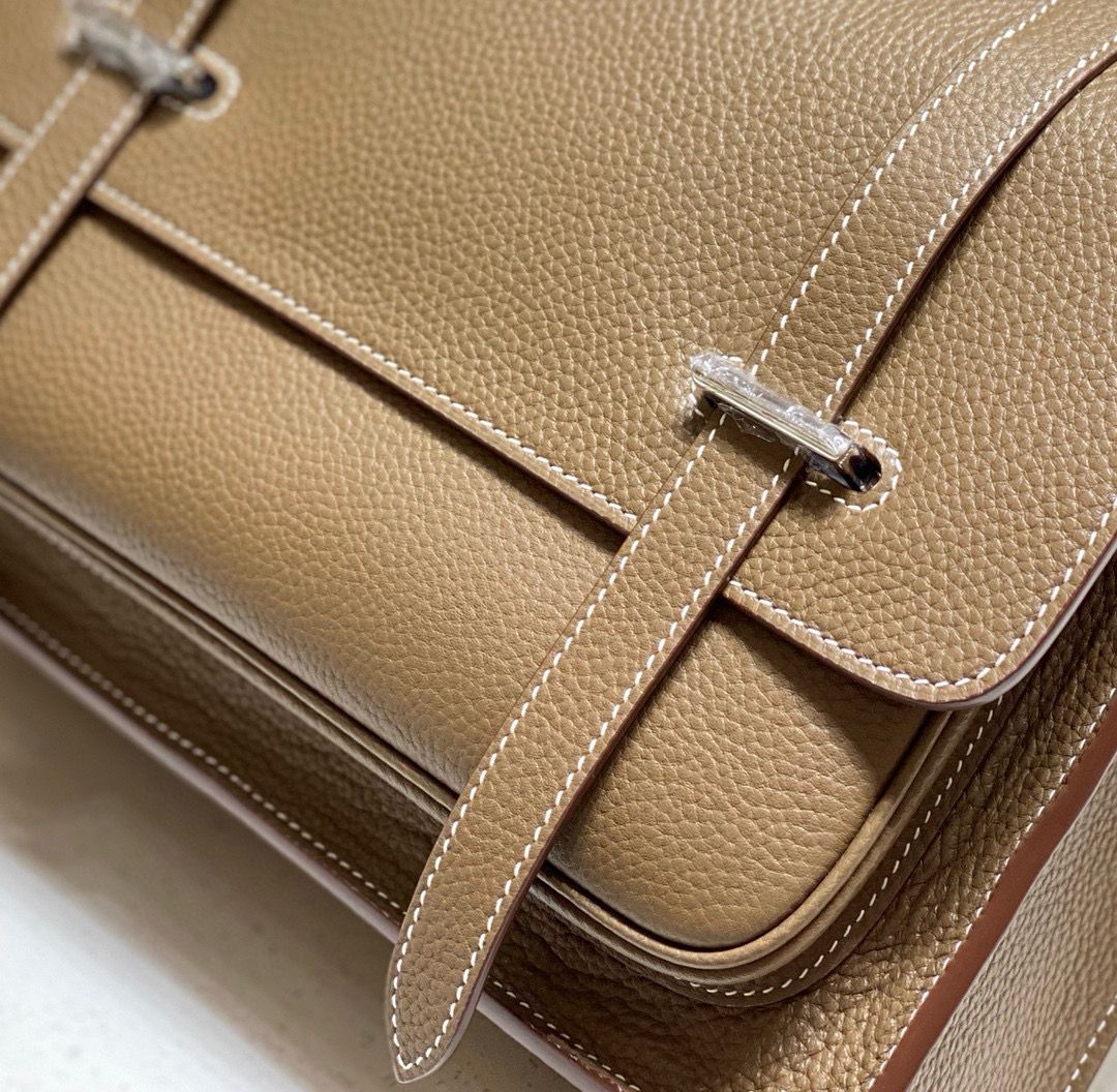 Hermes Steve 30 Messenger Bag in Taupe Clemence Leather - Image 7