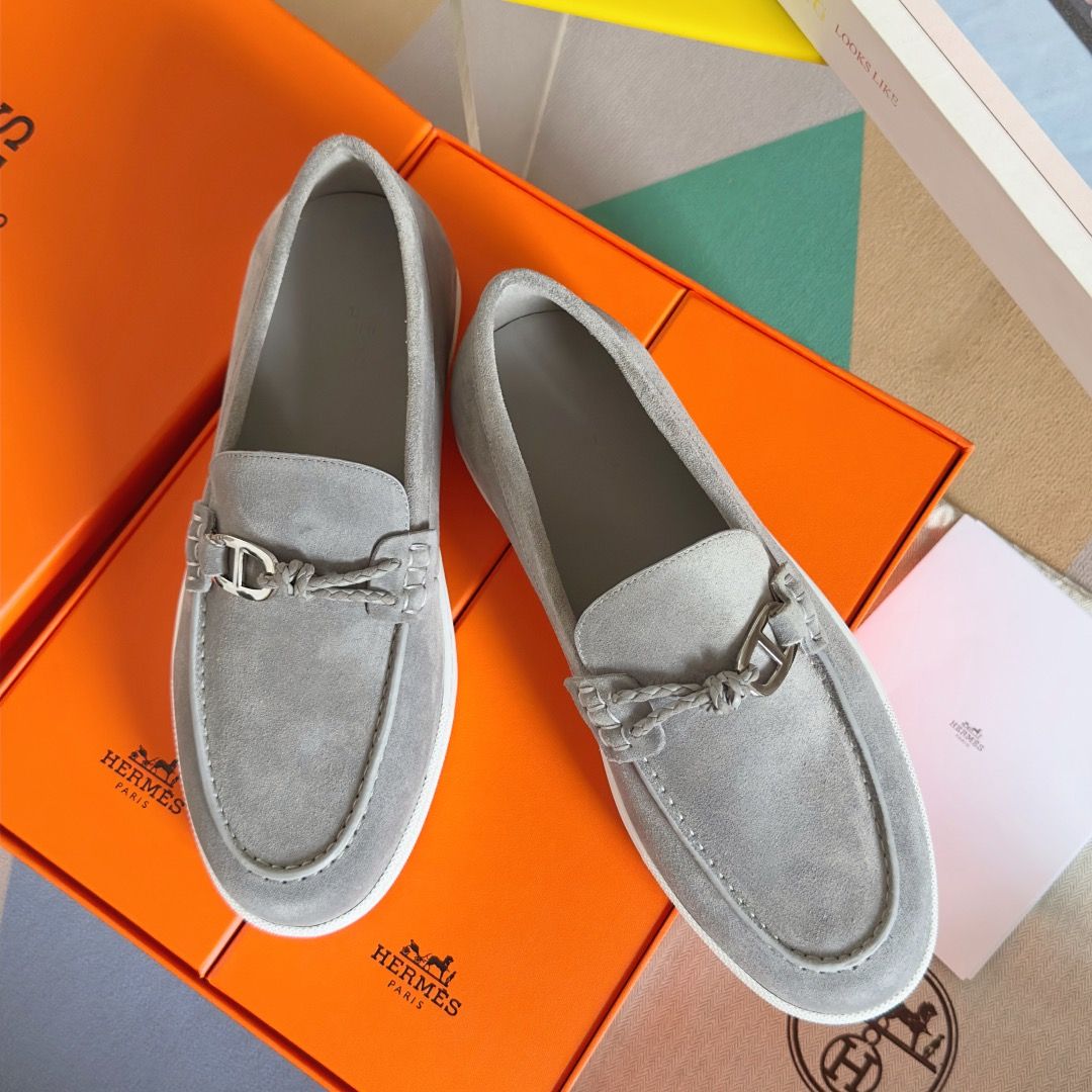 Hermes Men's Ignacio Loafers in Gris Nuage Suede Calfskin - Image 3