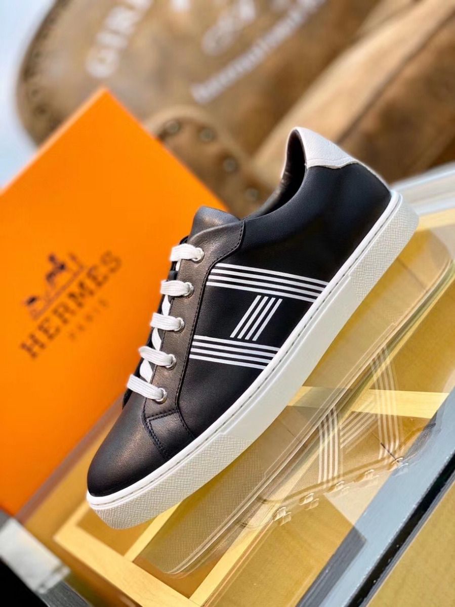Hermes Men's Avantage Sneakers In Black Calfskin - Image 4