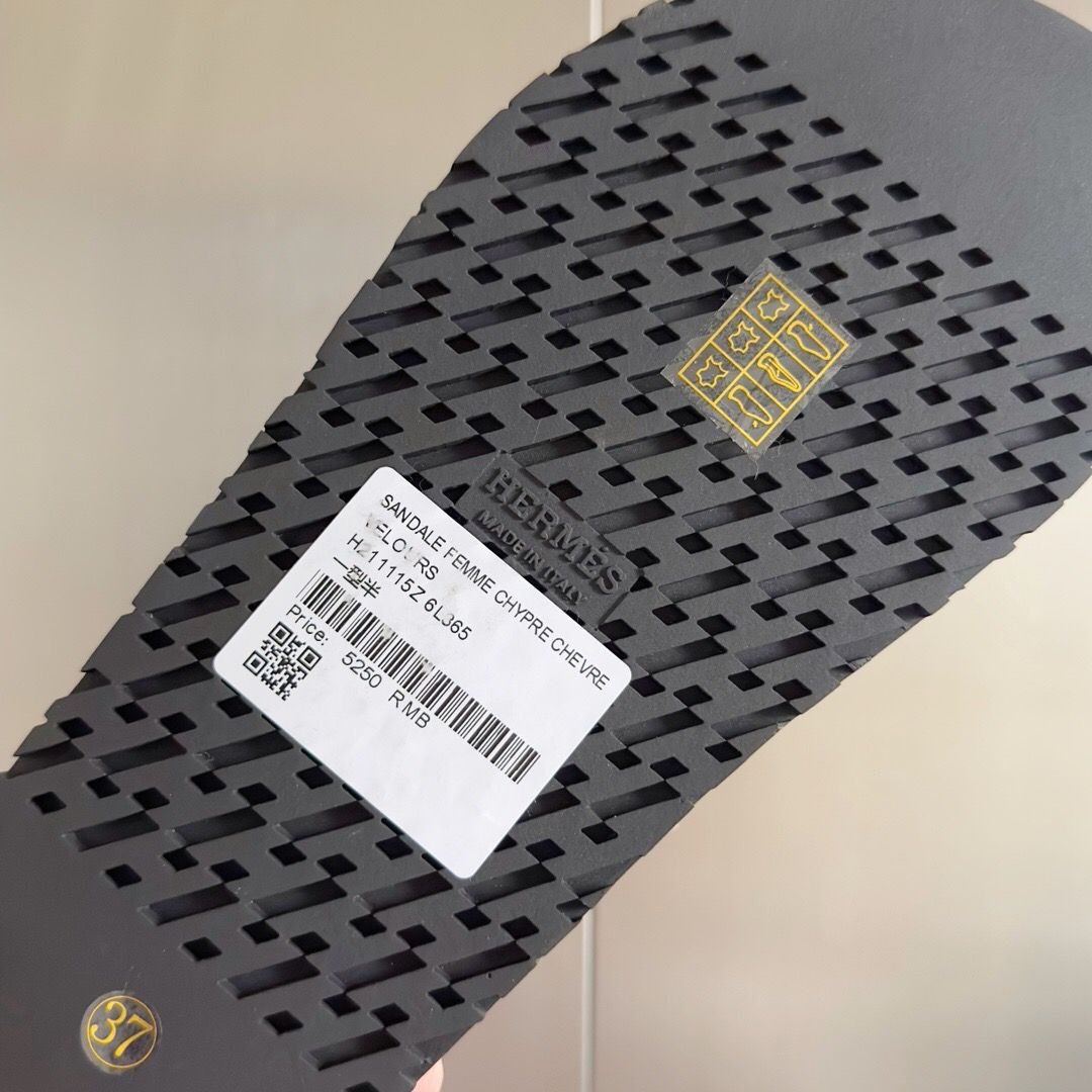 Hermes Men's Chypre Sandals In Canvas with Black Leather - Image 4