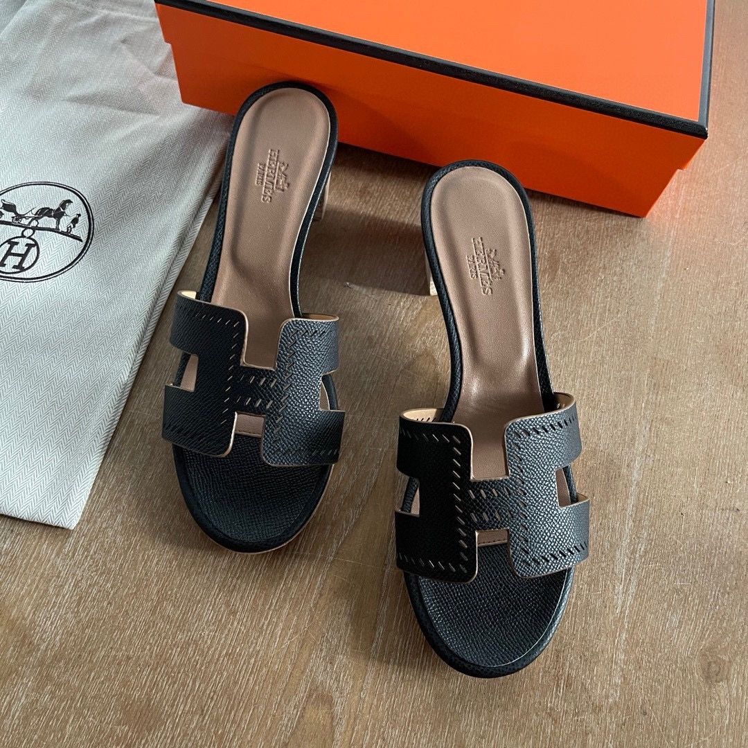 Hermes Oasis Sandals in Black Perforated Epsom Leather - Image 7