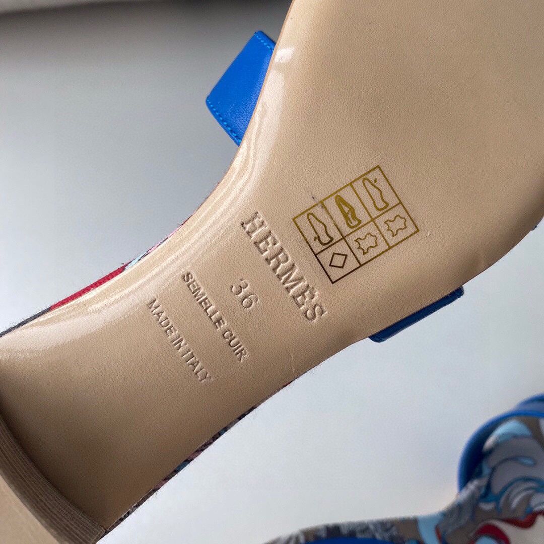 Hermes Oasis Sandals in Blue Swift Leather with Botanique Printed - Image 6