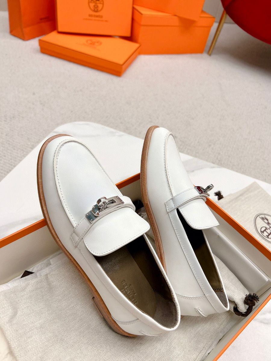 Hermes Women's Destin Loafers in White Leather - Image 5