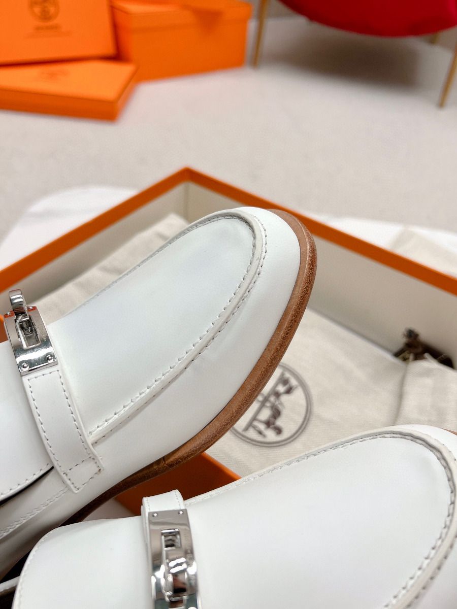 Hermes Women's Destin Loafers in White Leather - Image 9