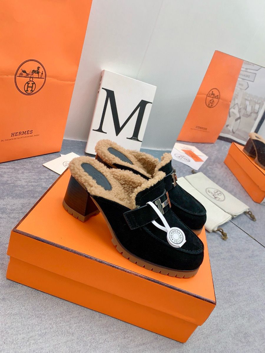 Hermes Flore 60 Mules in Black Suede with Shearling - Image 5