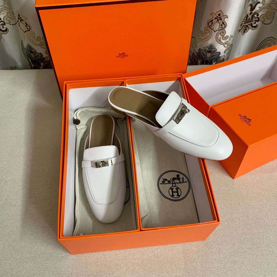 Hermes Women's Oz Mules in White Leather - Image 5