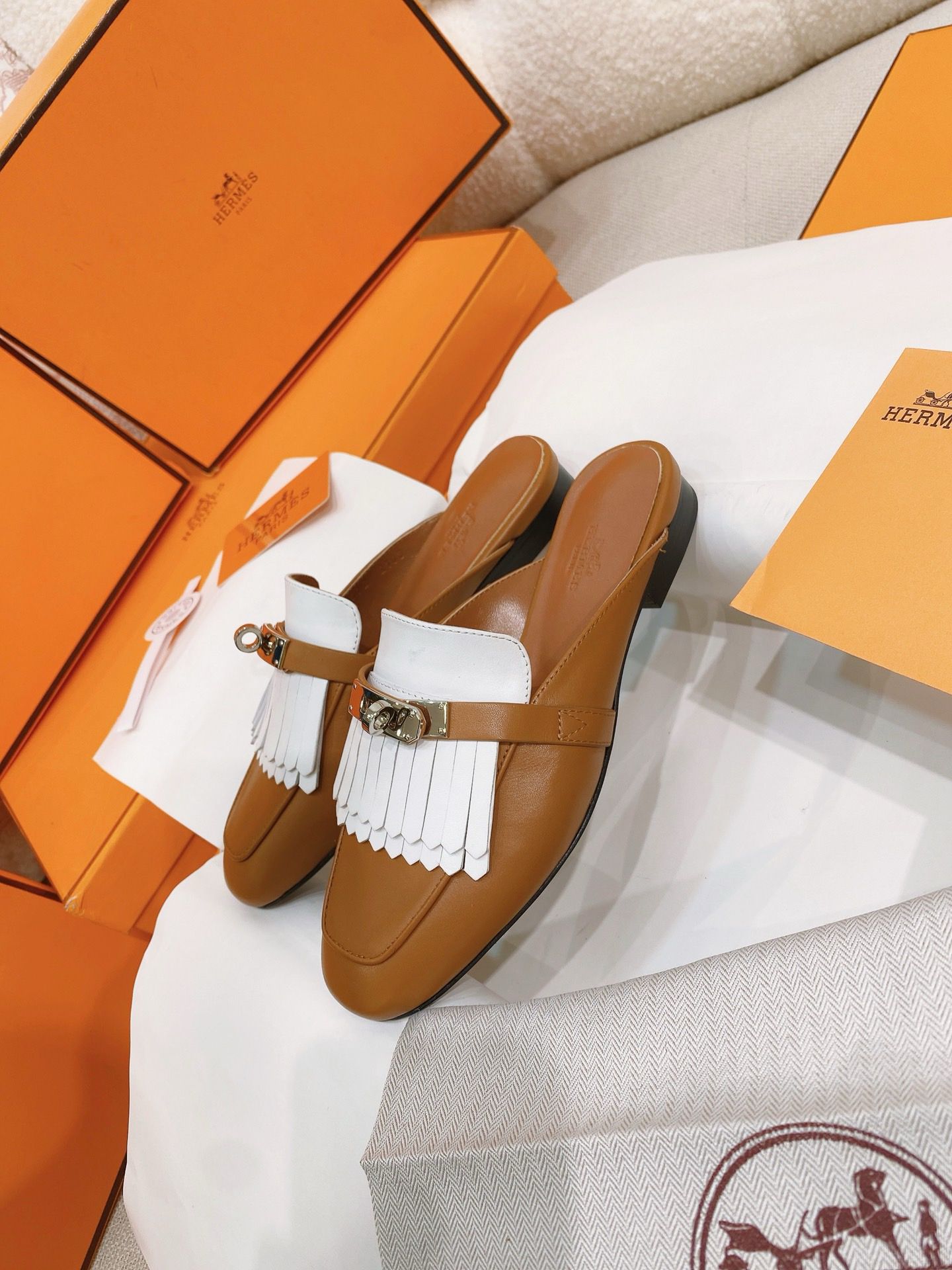Hermes Women's Oz Mules with Fringed in Brown/White Leather - Image 10