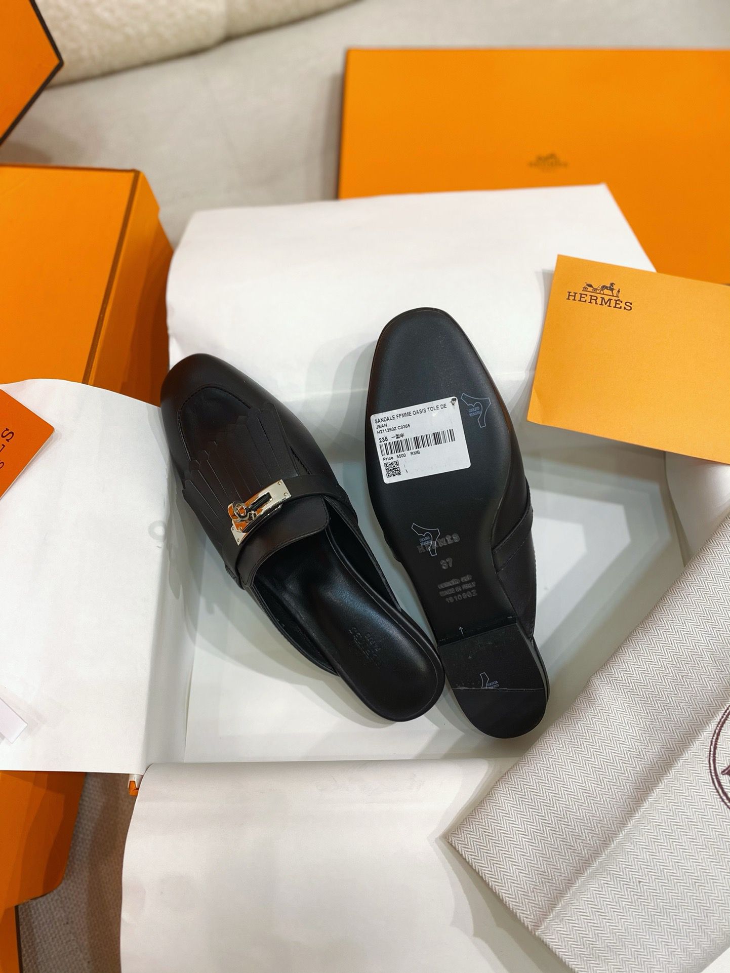Hermes Women's Oz Mules with Fringed in Black Leather - Image 6