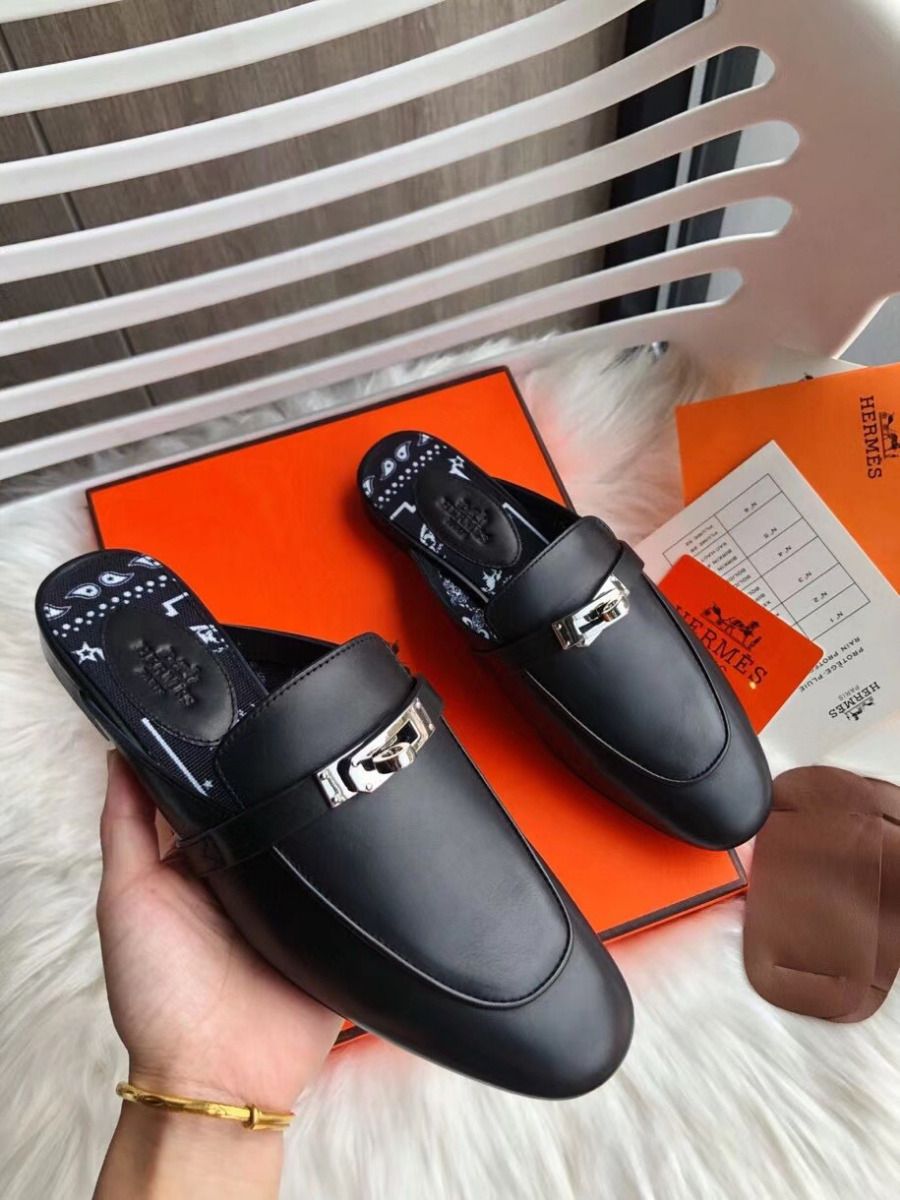 Hermes Oz Mules In Noir Calfskin - Image 5