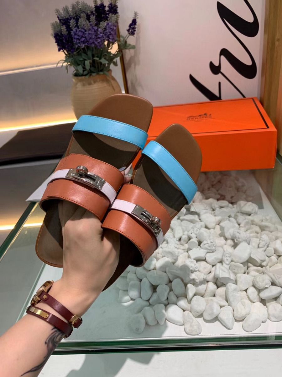 Hermes Avenue Sandals In Multicolour Calfskin - Image 8