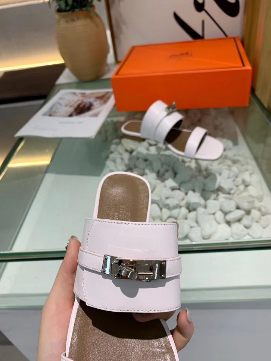 Hermes Avenue Sandals In White Calfskin - Image 8