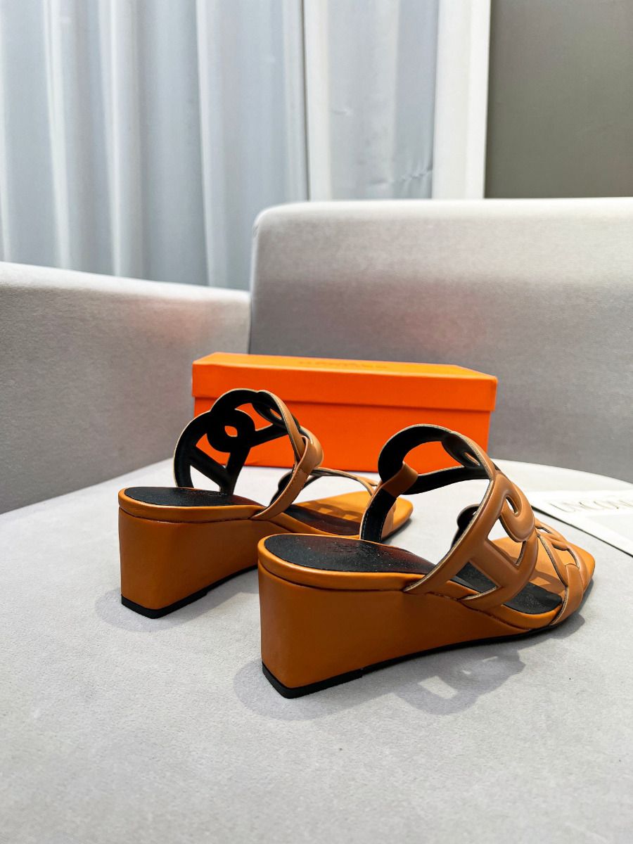 Hermes Figari 55mm Wedge Sandals In Brown Nappa Leather - Image 6