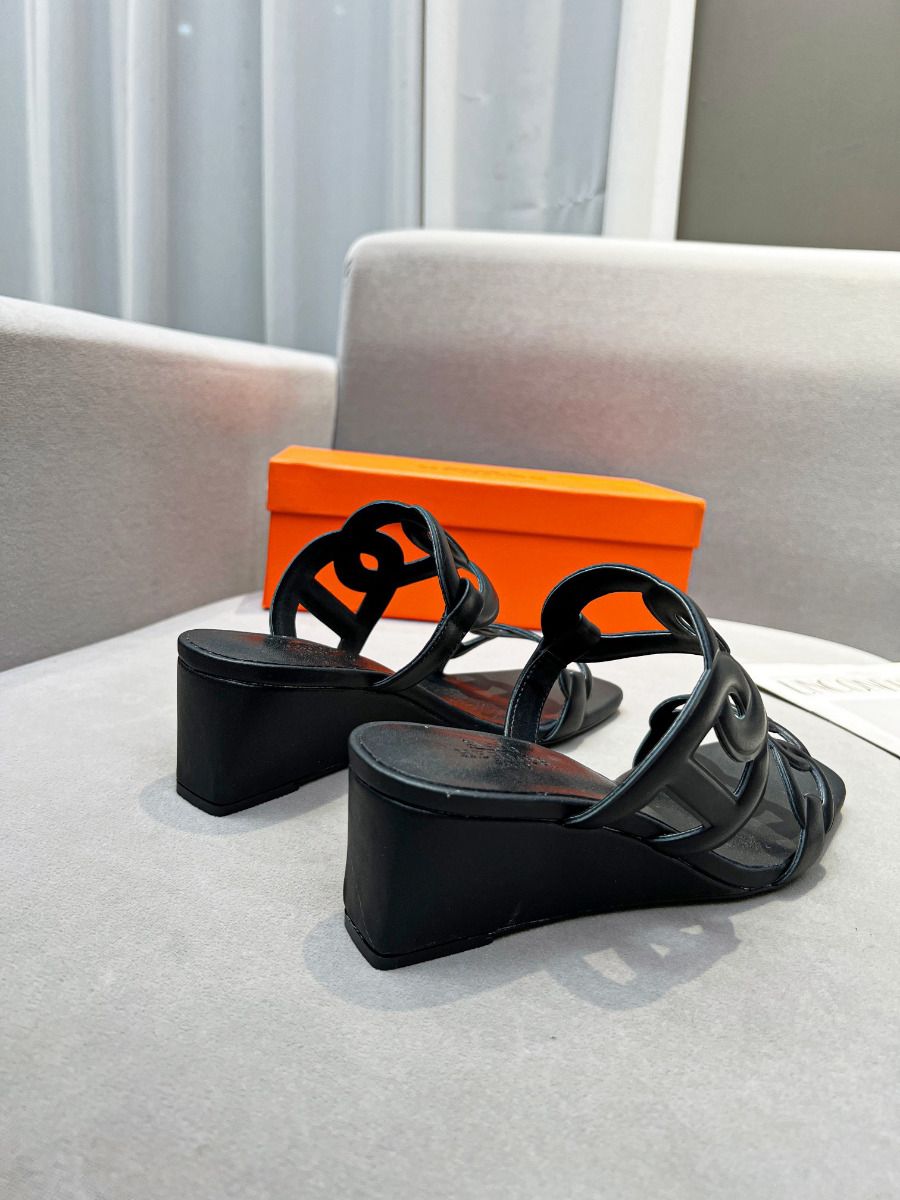 Hermes Figari 55mm Wedge Sandals In Black Nappa Leather - Image 7