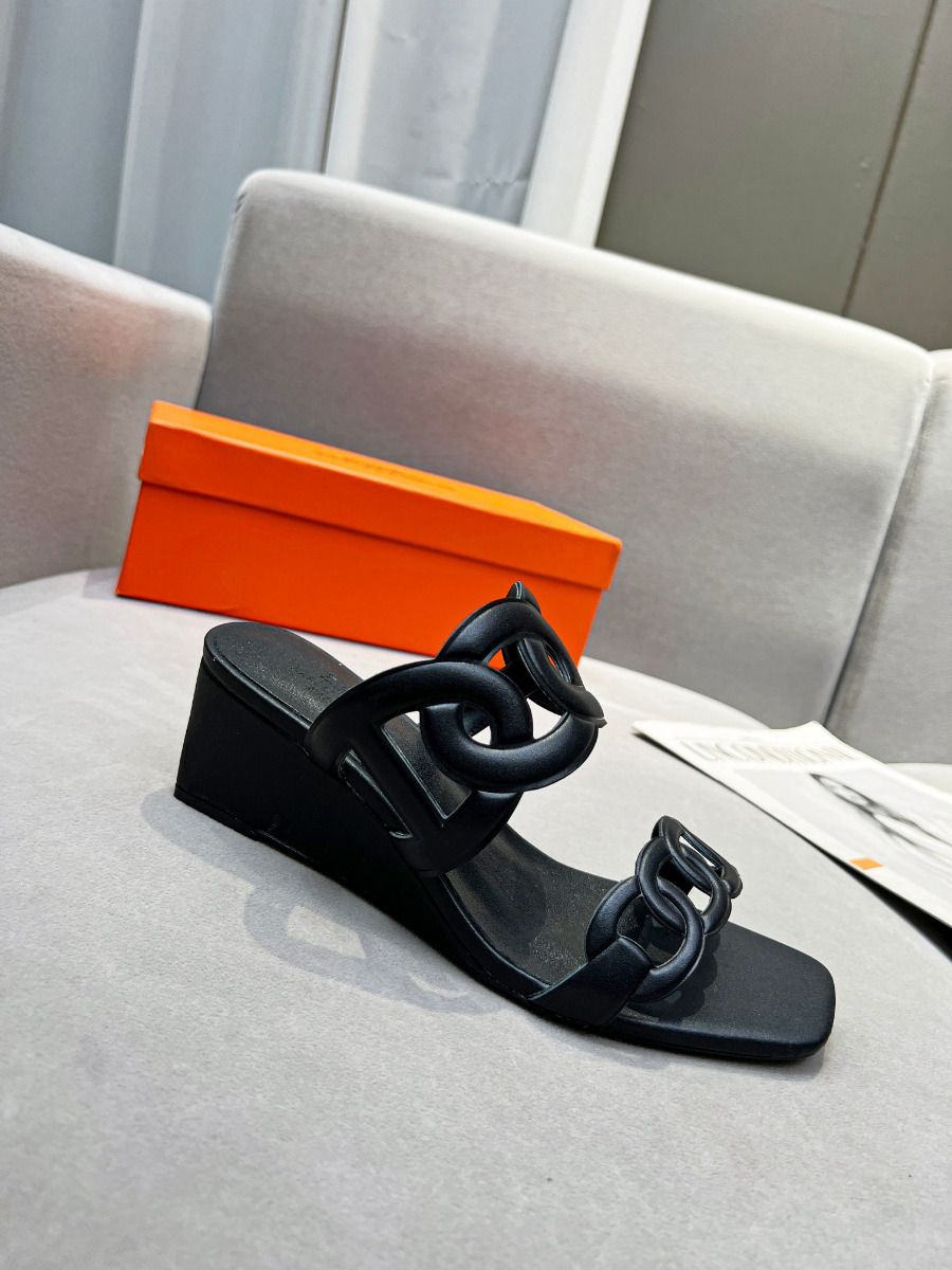 Hermes Figari 55mm Wedge Sandals In Black Nappa Leather - Image 9