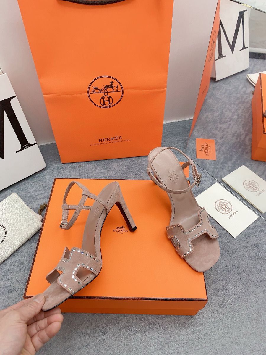 Hermes Heden 80 Sandals in Beige Suede Leather with Rhinestone - Image 6