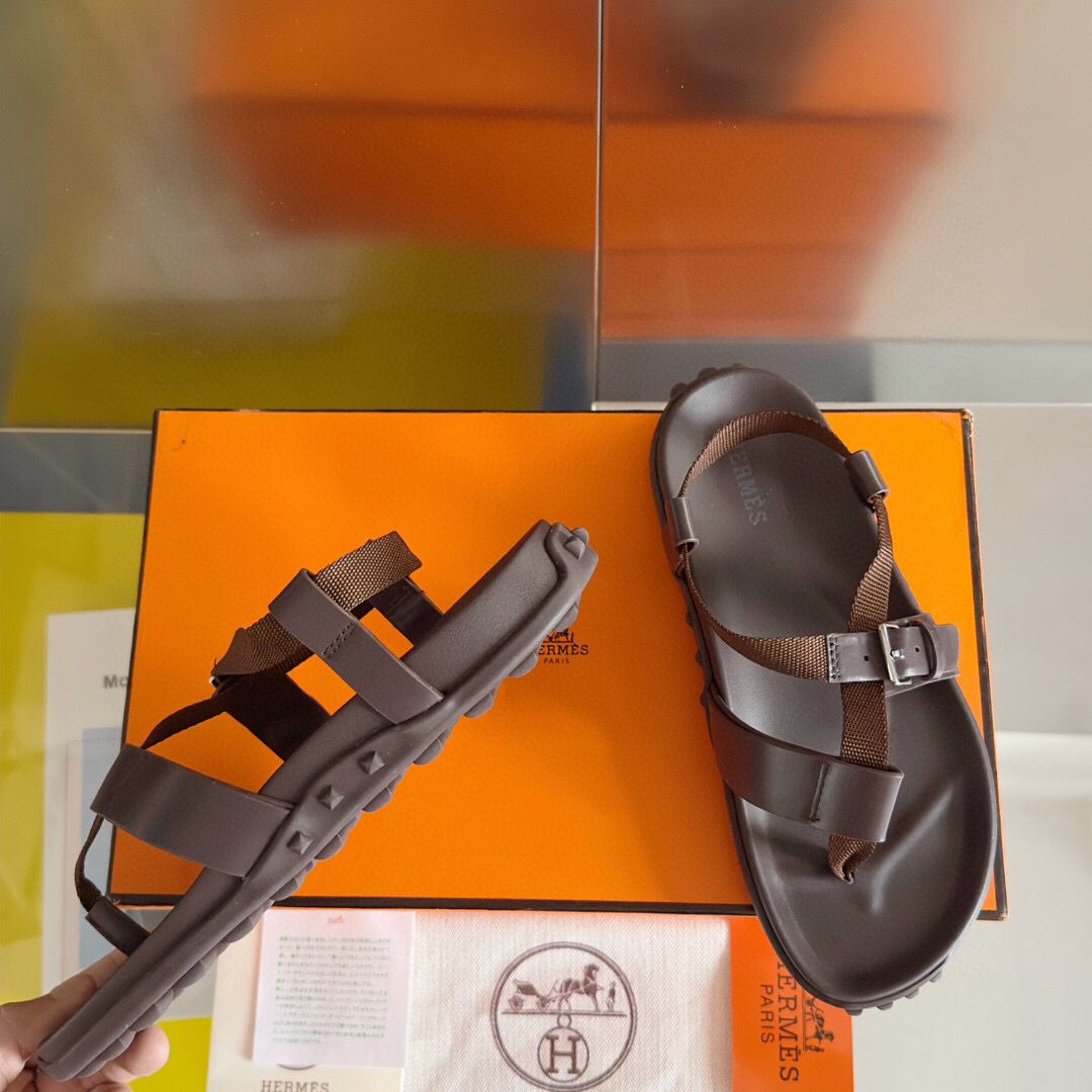 Hermes Inboard Sandals in Burgundy Leather and Ribbon - Image 5