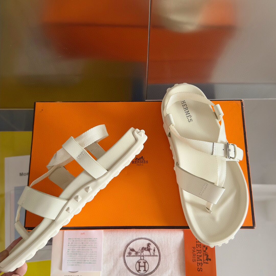 Hermes Inboard Sandals in White Leather and Ribbon - Image 4