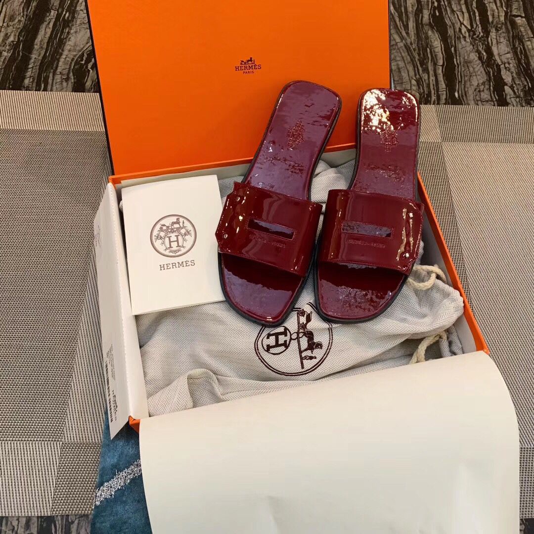 Hermes View Sandals In Ruby Patent Leather - Image 3