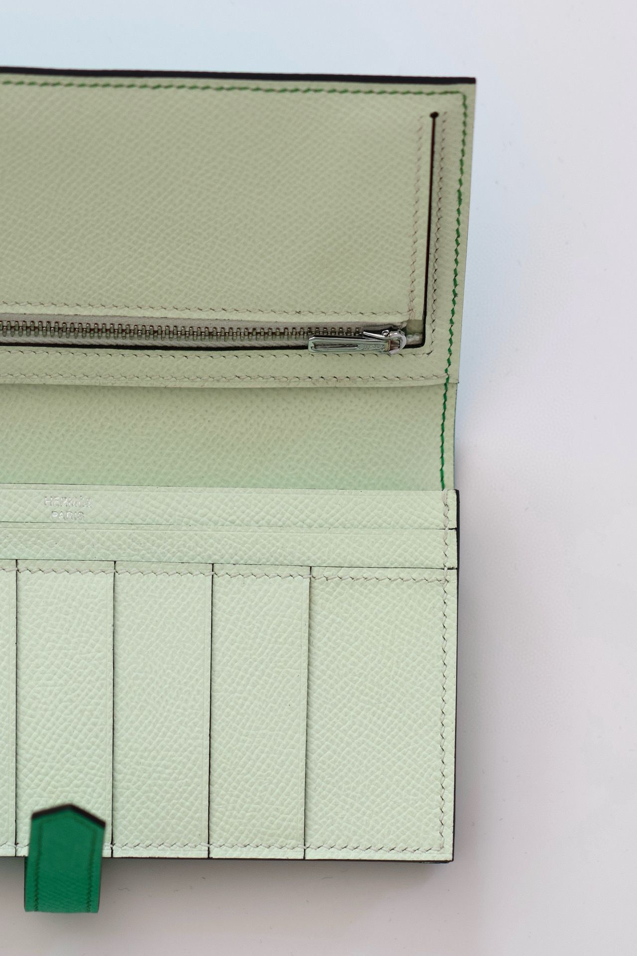 Hermes Bearn Verso Long Wallet in Vert Comics Epsom Calfskin - Image 8