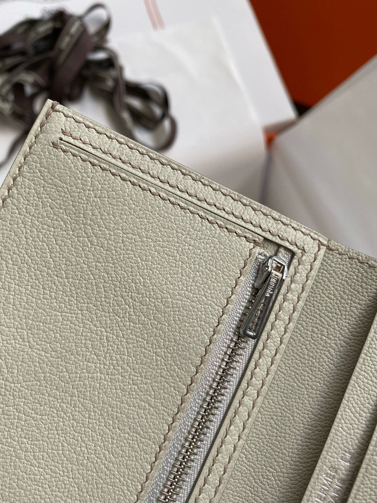 Hermes Bearn Compact Wallet in Himalaya Alligator Leather - Image 5