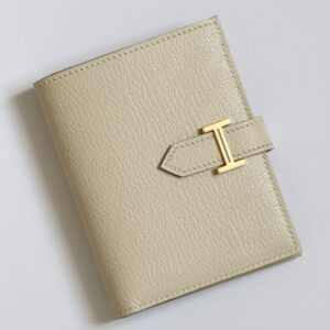 Hermes Bearn Compact Handmade Wallet in Craie Chevre Mysore Goatskin