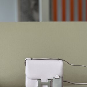 Constance 19 Epsom Mauve Pale(09) Palladium Hardware